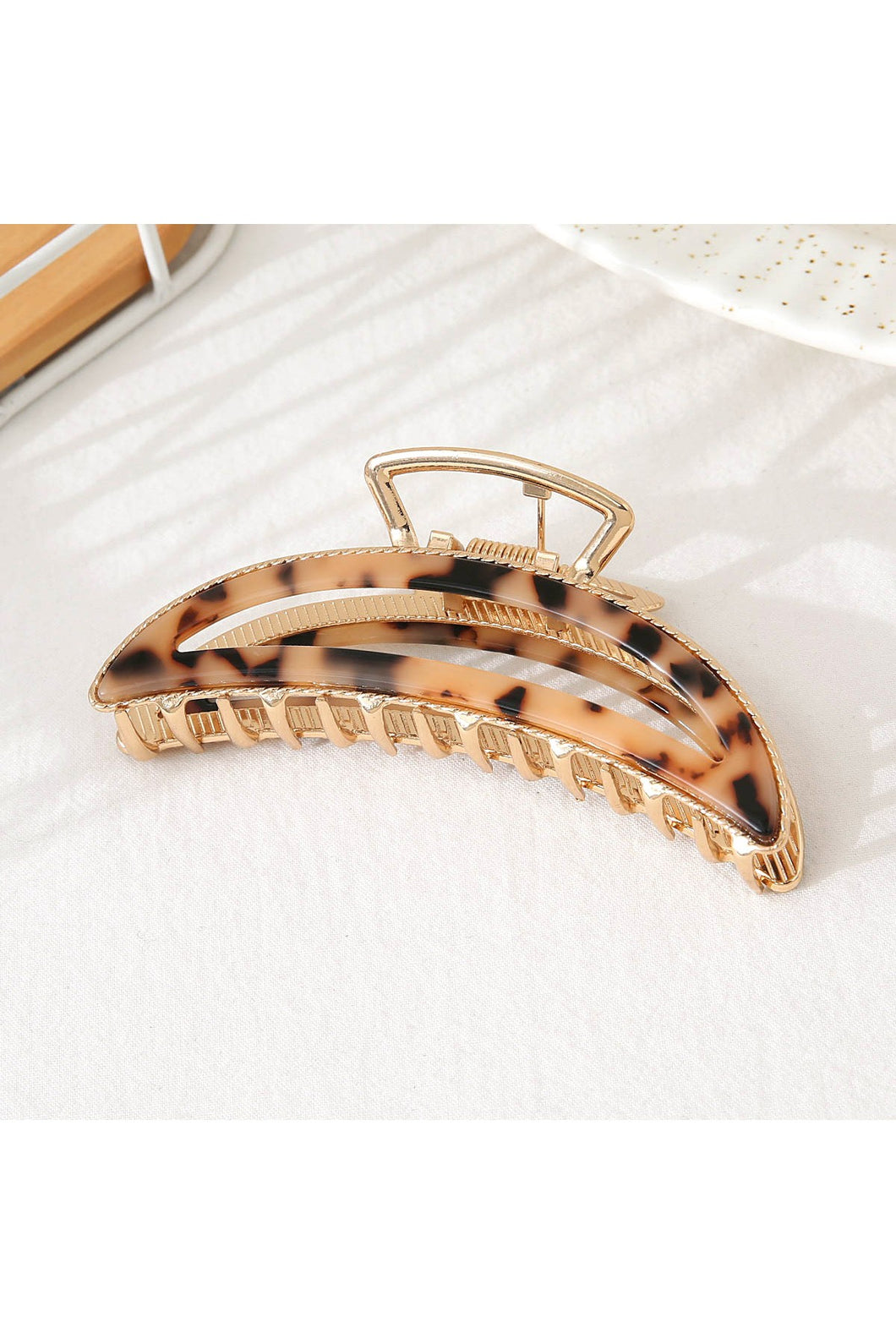 Shell Hair Claw Clip Fadivo
