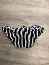 Load image into Gallery viewer, Raisins reversible black/white bikini bottom
